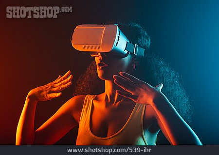 
                Virtuelle Realität, Erfahrung, Videobrille, Metaverse                   
