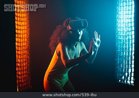 
                Virtuelle Realität, Erkunden, Computerspiel, 3d-brille                   