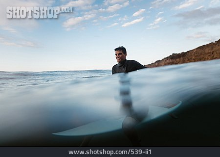 
                Surfer                   