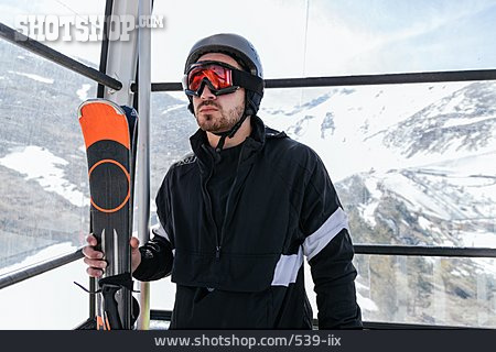 
                Skifahrer, Seilbahn                   