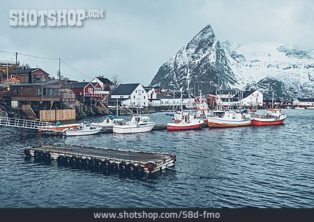 
                Fischerboot, Lofoten, Hamnoy                   