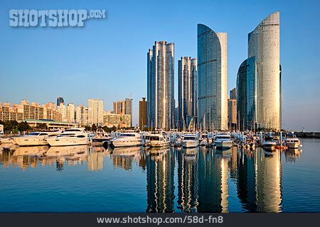 
                Skyline, Hochhäuser, Busan, Haeundae-gu, Marine City                   