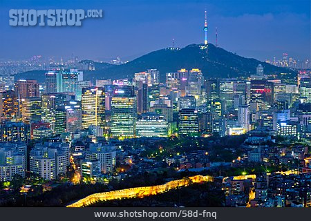 
                Stadtmauer, Seoul, N Seoul Tower                   
