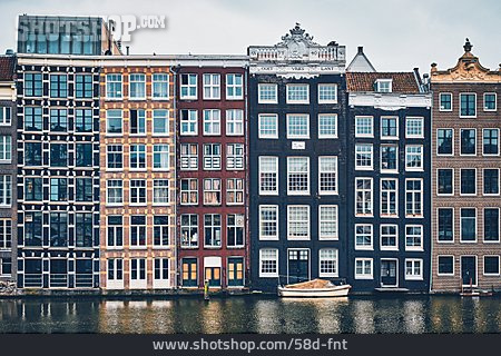
                Niederlande, Amsterdam, Damrak                   
