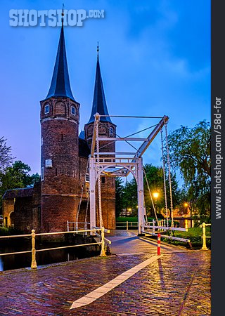 
                Zugbrücke, Delft, Oostpoort                   