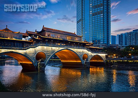 
                Chengdu, Jin Jiang, Anshun Brücke                   
