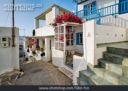 
                Wohnhaus, Griechenland, Naousa                   