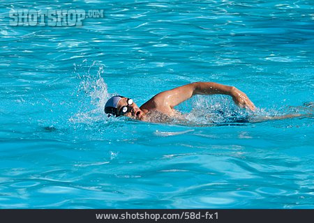 
                Sportler, Schwimmer, Kraulschwimmen                   