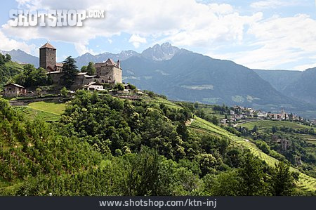 
                Schloss Tirol                   