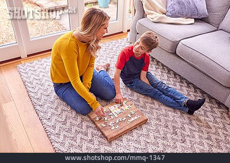 
                Mutter, Zuhause, Spielen, Puzzle, Sohn                   