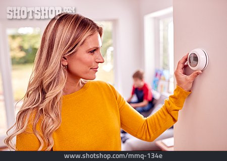 
                Mutter, Digital, Thermostat, Heizung, Smart Home                   