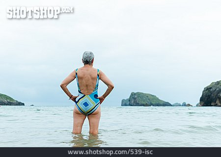 
                Meer, Badeurlaub, Aktive Seniorin                   