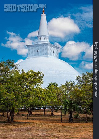 
                Anuradhapura, Ruvanvelisaya Dagoba                   