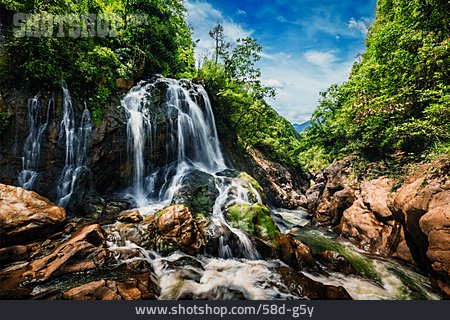 
                Wasserfall, Vietnam                   