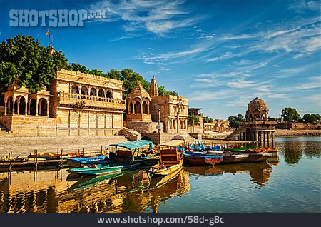 
                Boote, Jaisalmer, Gadisagar See                   