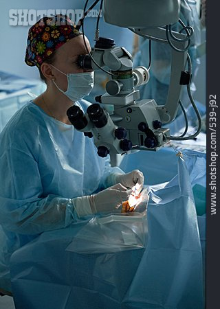 
                Augenoperation, Op-mikroskop, Augenchirurgie                   