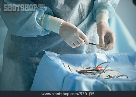 
                Krankenhaus, Operation, Operationsbesteck                   