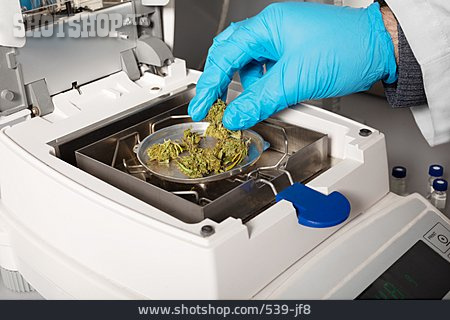 
                Labor, Cannabis, Medizinisches Cannabis, Cannabinoid                   