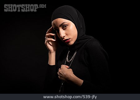 
                Nachdenklich, Islam, Kopftuch, Muslimin, Hidschab                   