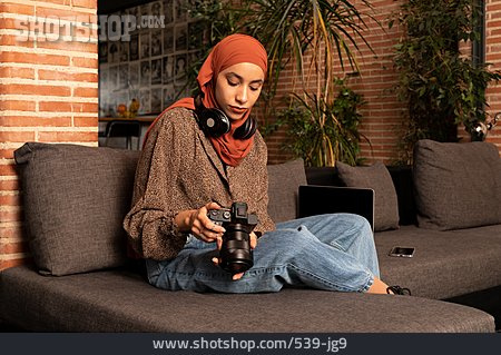 
                Zuhause, Fotografin, Muslimin                   