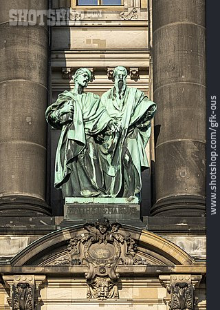 
                Berliner Dom, Bronzeskulptur                   
