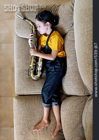 
                Kindheit, Musikinstrument, Musikalisch, Saxophon                   