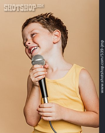 
                Junge, Spaß, Mikrofon, Singen                   