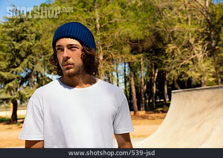 
                Skateboarder, Skatepark                   