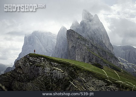 
                Berglandschaft, Südtirol, Bergwanderung                   