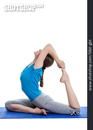 
                Yoga, Asana, Rajakapotasana                   