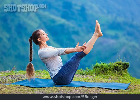 
                Yoga, Asana, Navasana                   