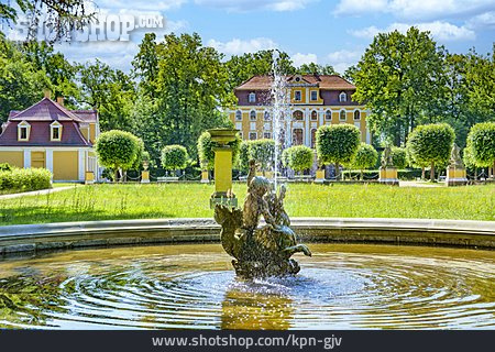 
                Springbrunnen, Schlossgarten                   