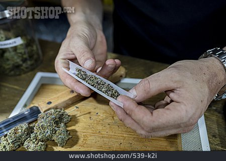 
                Joint, Cannabis, Hanfblüte                   