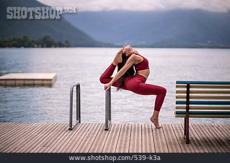 
                Yoga, Dehnen, Akrobatisch, Outdoor Yoga                   