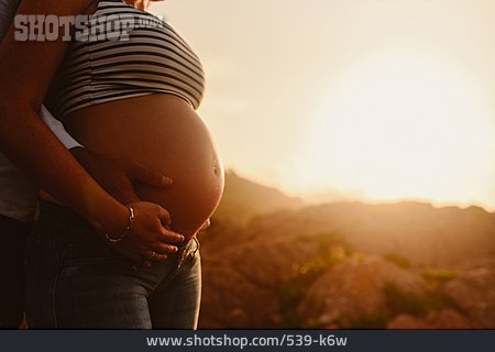 
                Harmonie, Schwangerschaft, Verbundenheit, Elternschaft                   
