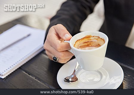 
                Espresso, Straßencafé                   