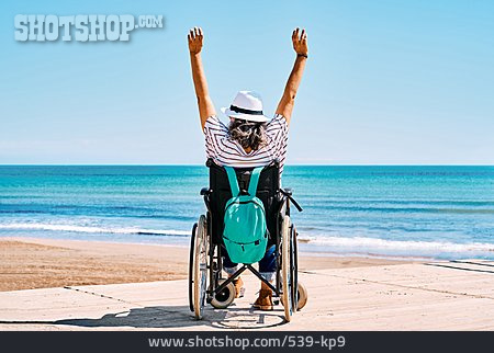 
                Urlaub, Gehbehindert, Jubel, Rollstuhlfahrerin                   