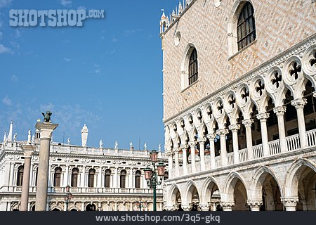 
                Venedig, Piazza San Marco                   