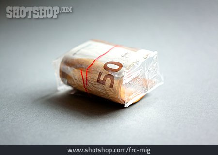 
                Euroscheine, Bargeld, Geldbündel                   