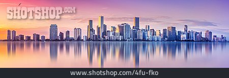 
                Skyline, Miami                   