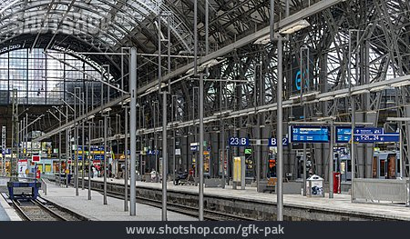 
                Hauptbahnhof, Frankfurt Am Main                   