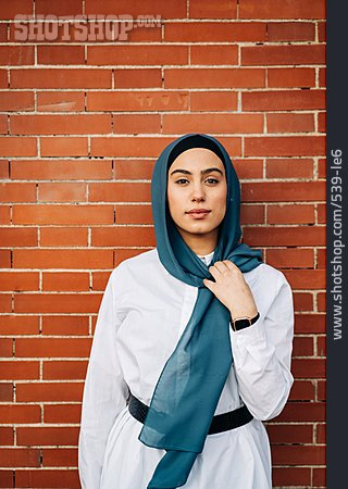 
                Selbstbewusst, Porträt, Muslimin                   