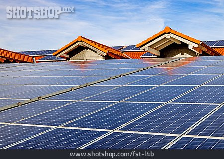 
                Erneuerbare Energie, Photovoltaik, Sonnenenergie, Solarmodule                   