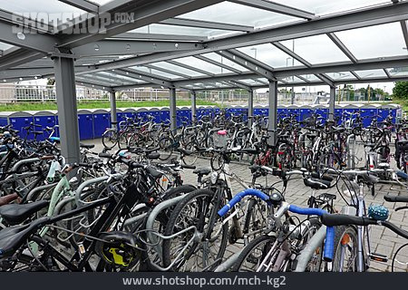 
                Fahrrad, Stellplatz, Fahrradparkplatz                   