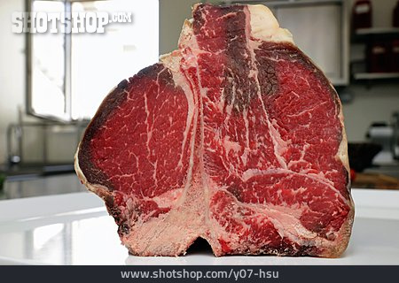 
                Rindfleisch, T-bone-steak, Porterhouse-steak                   