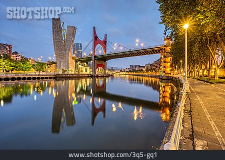 
                Bilbao, La Salve Brücke                   