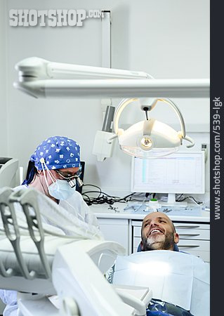 
                Zahnarzt, Patient, Behandlung, Medizintechnik, Zahnmedizin                   