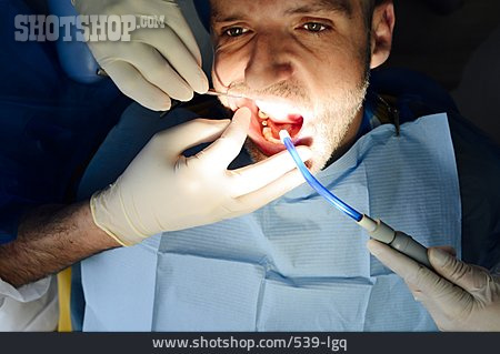 
                Zahnmedizin, Operation, Implantat                   