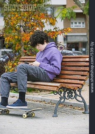 
                Teenager, Warten, Urban, Smartphone                   