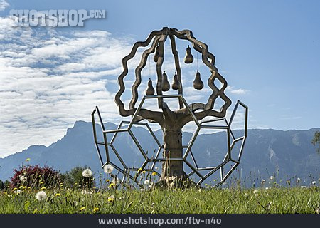 
                Bronzeskulptur, Walser Birnbaum                   